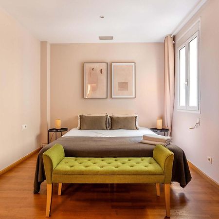 Elegant 3-Bedroom Apartment In The Heart Of Bcn バルセロナ エクステリア 写真