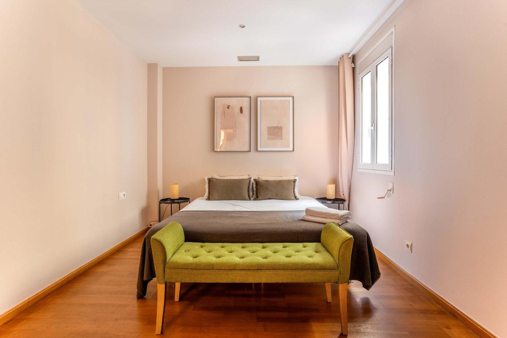 Elegant 3-Bedroom Apartment In The Heart Of Bcn バルセロナ エクステリア 写真