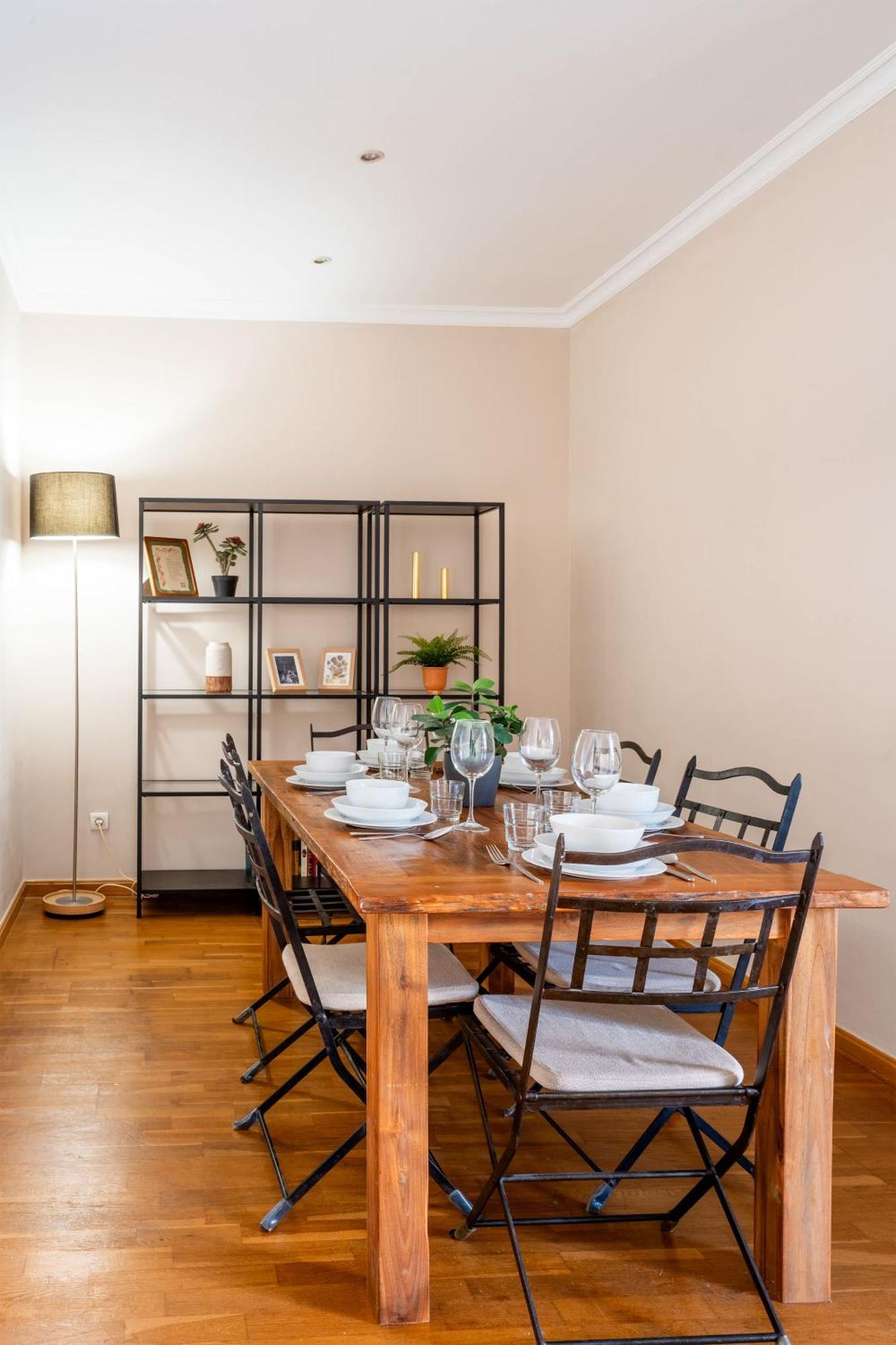 Elegant 3-Bedroom Apartment In The Heart Of Bcn バルセロナ エクステリア 写真