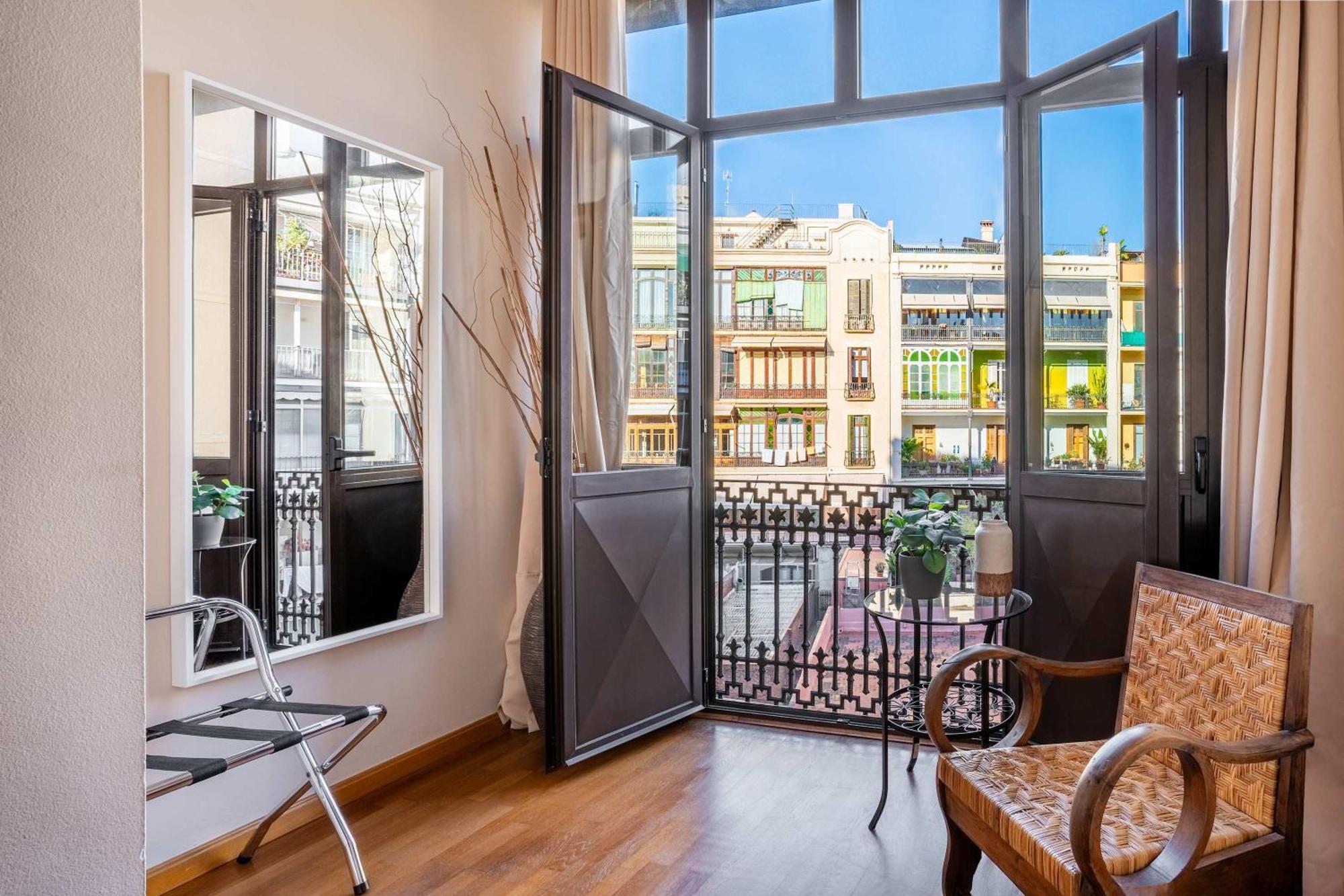Elegant 3-Bedroom Apartment In The Heart Of Bcn バルセロナ エクステリア 写真